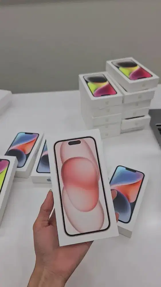 Kredit iPhone 15 garansi iBox