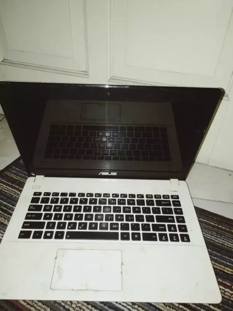 Laptop Asus Intel Celeron ram 2Gb