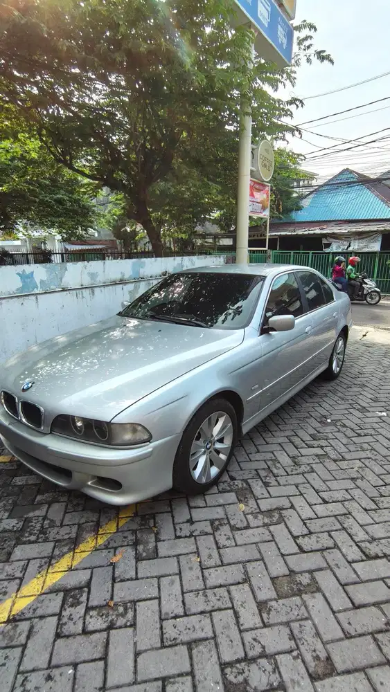 BMW 520i 2004 Bensin