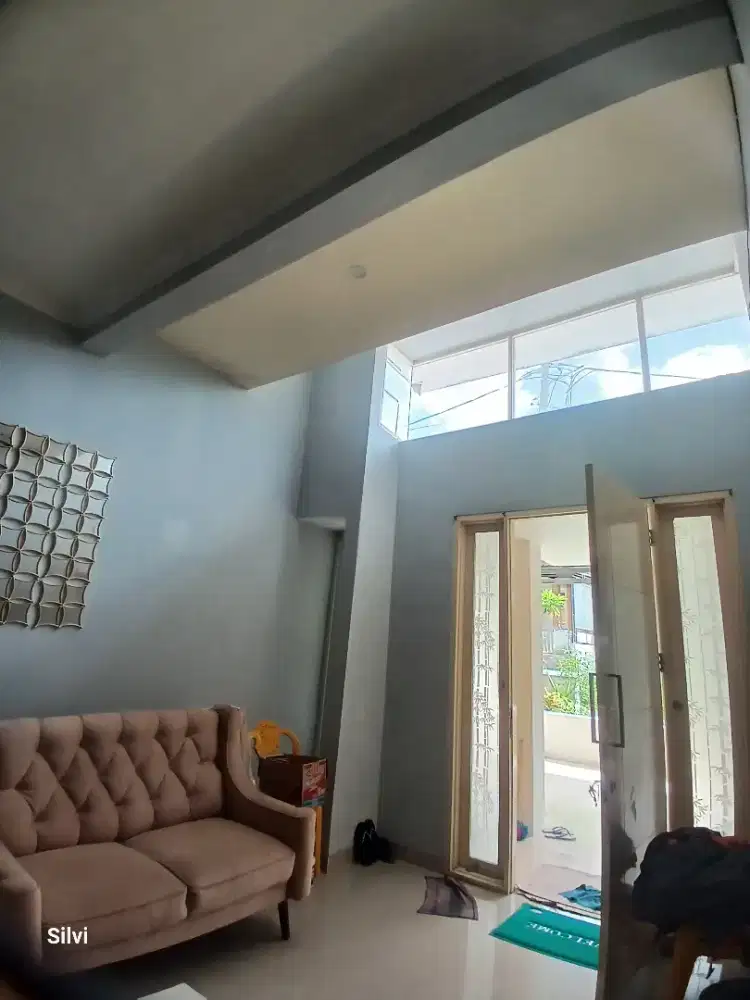 Disewakan/dijual rumah CitraLand 2lantai harga miring