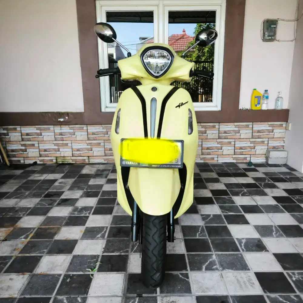 Sepeda Motor Yamaha Grand Filano 2024 Kuning Mulus 95% Milik Pribadi