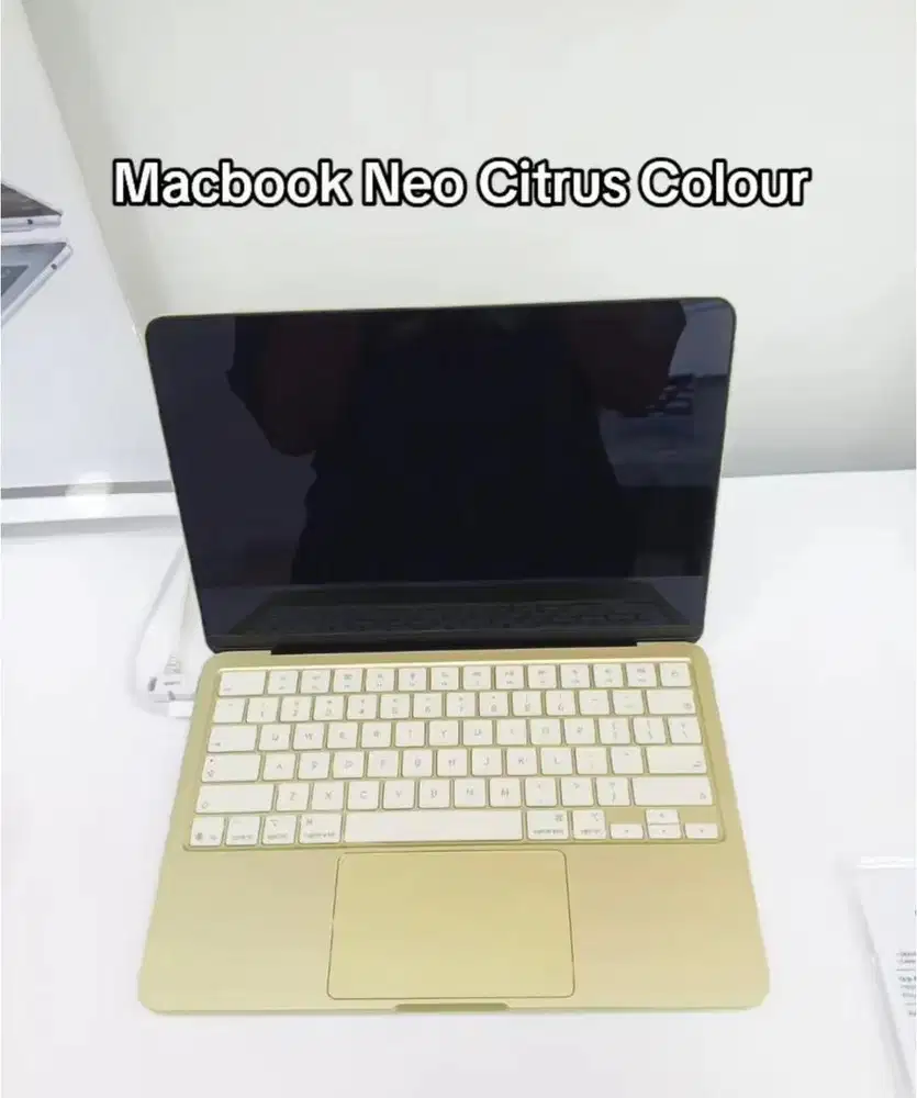 MacBook Neo Citrus