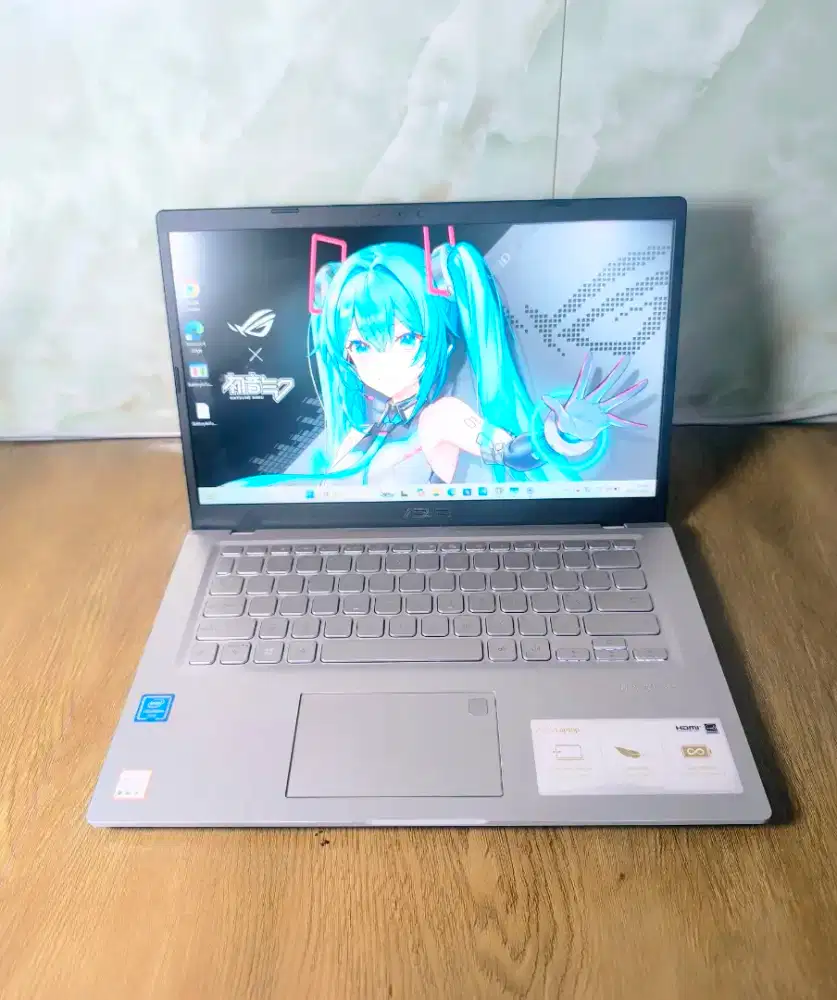 Asus Vivobook  X415MA
Intel Celeron N4020 Ram 8 Gb Ssd 256 Gb