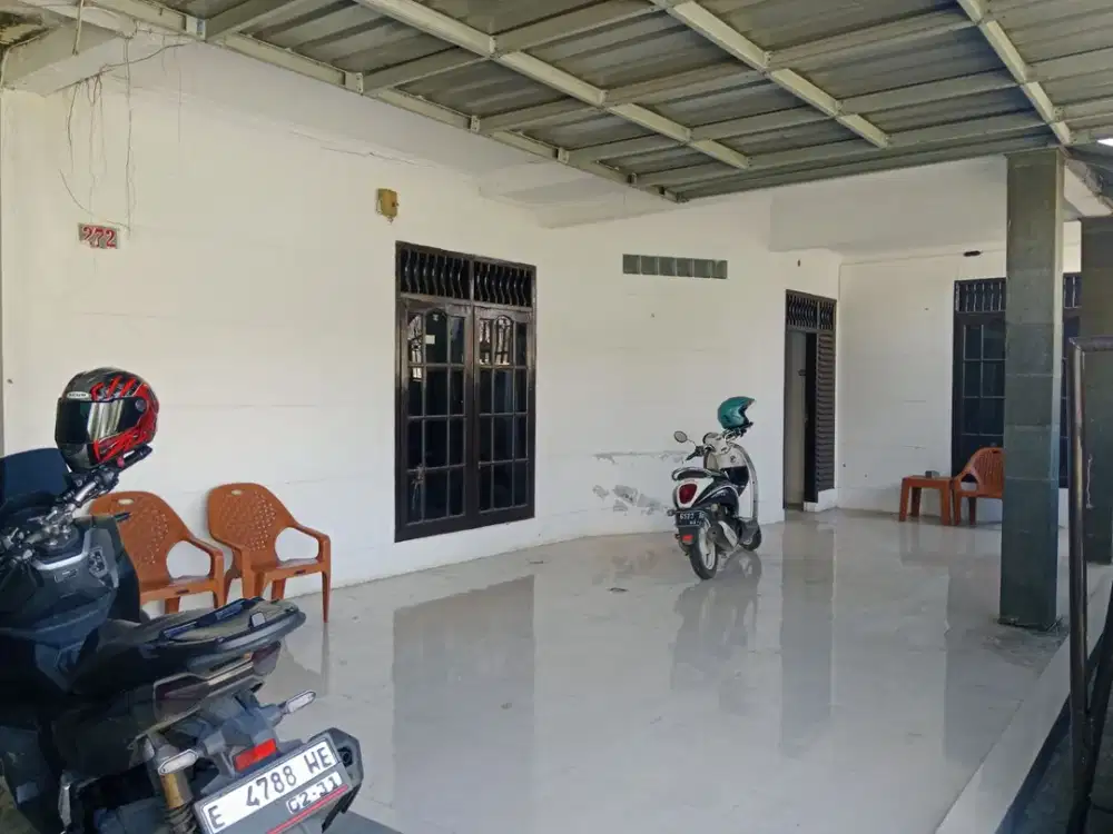 Rumah Dekat Jalan Cipto & Sudarsono
