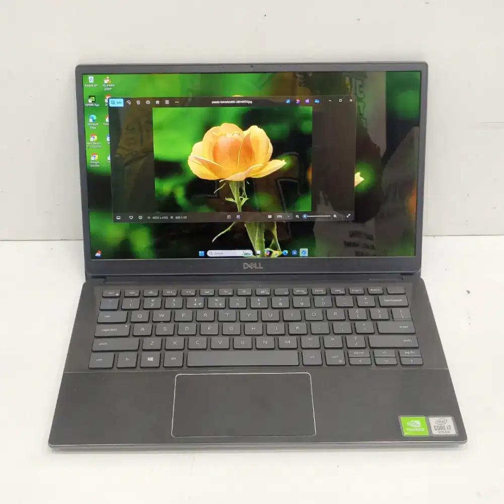Laptop DELL Vostro 5391 Intel Core i7-10510U RAM 8GB SSD 512GB