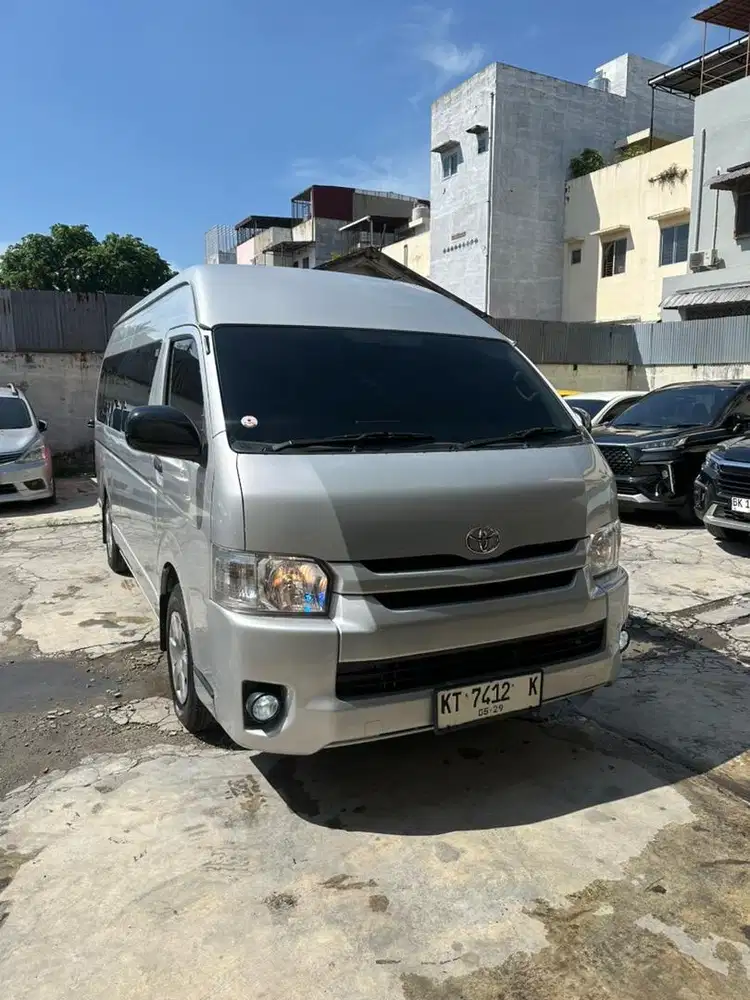 Toyota Hiace Commuter 2.5 Manual Diesel 2019 Murah