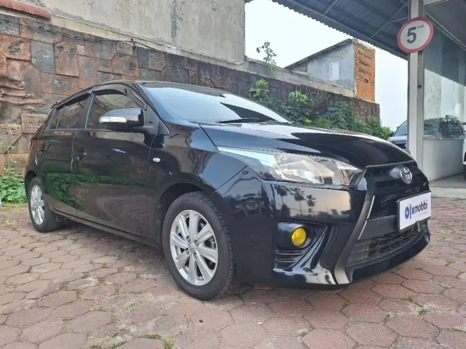DP MURAH Toyota Yaris 1.5 E Bensin-AT 2016  CZMDB