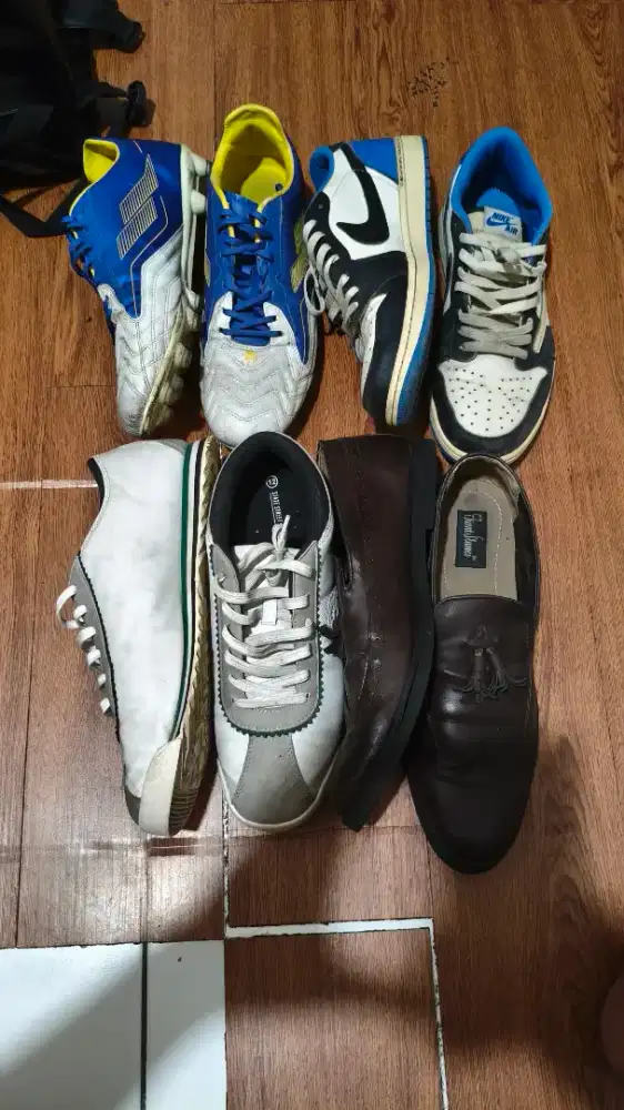 Sepatu bola dan casual size 45 29 cm