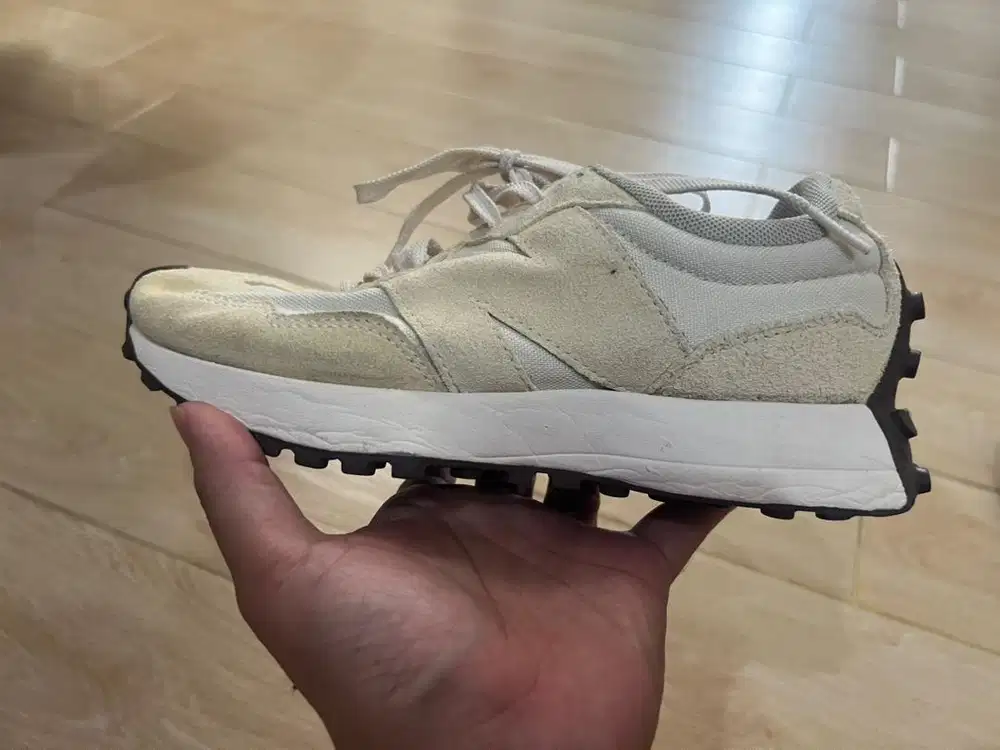 Sepatu NB 327 Original