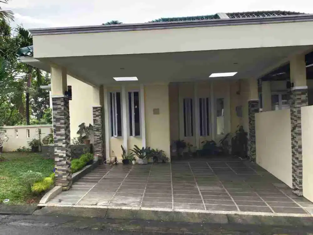 Dijual Rumah Semi Furnish 2 Lantai Lokasi Sentul City Bogor Nego