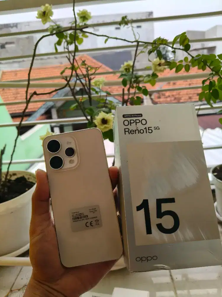 Oppo Reno 15 5G 12/256gb likenew garansi super panjang