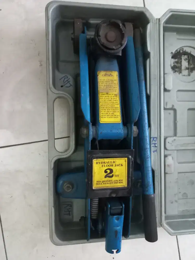 Dongkrak hidrolik bajul mobil 2 ton