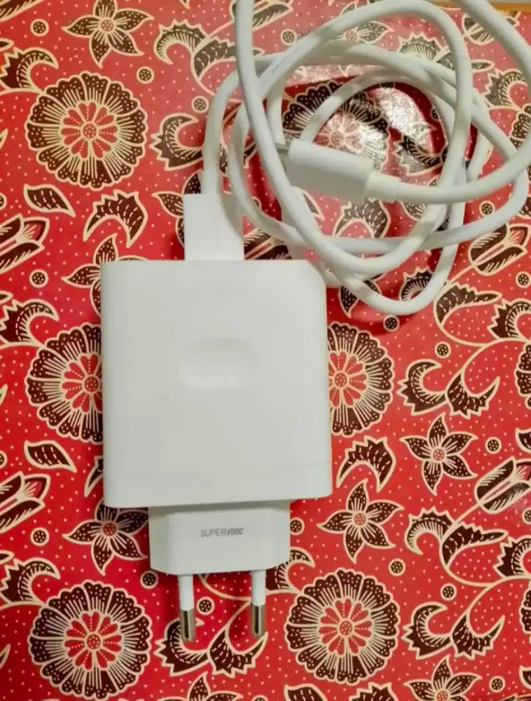 Charger Bawaan oppo reno 10 pro +5G