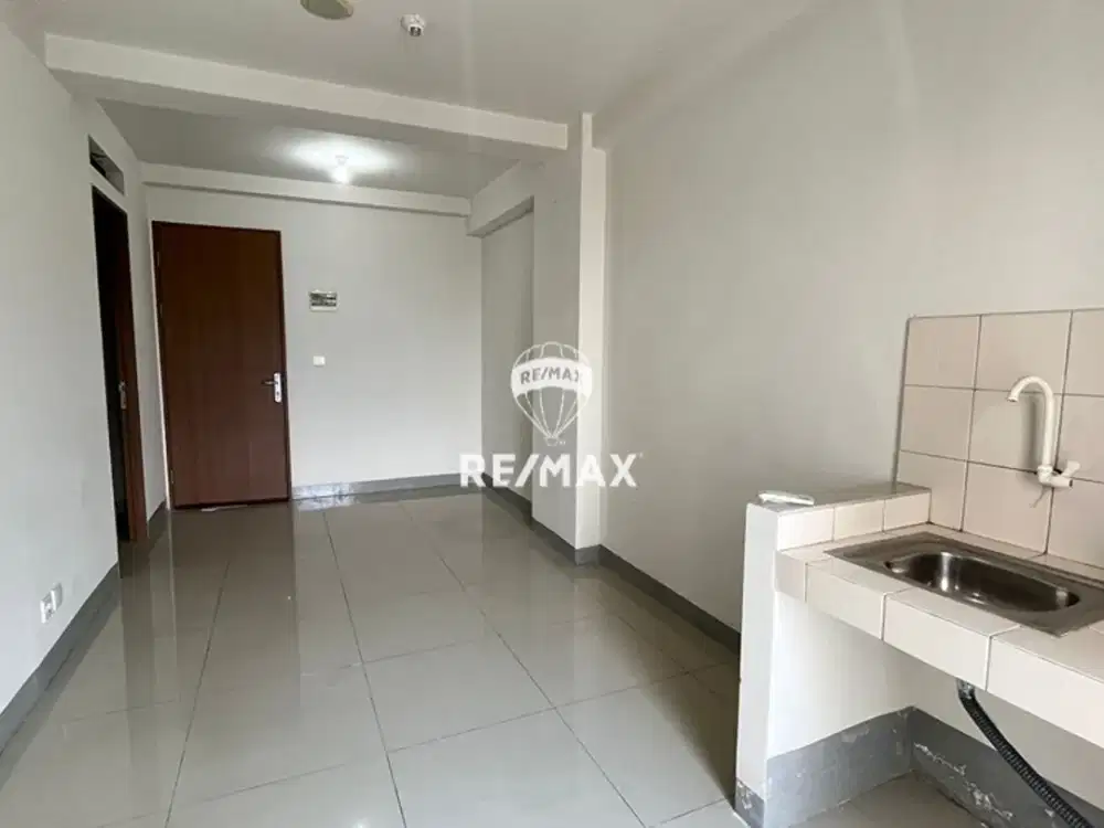 Disewakan Apartemen Unfurnish Favorit di Pulo Gadung! Oak Tower A 2BR Lantai Tinggi