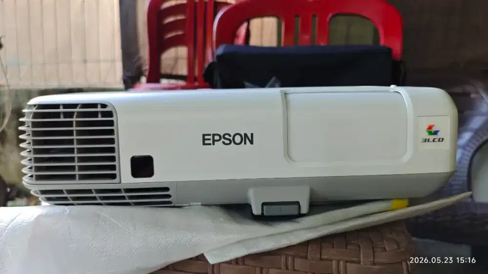 Proyektor EPSON  EB-900
