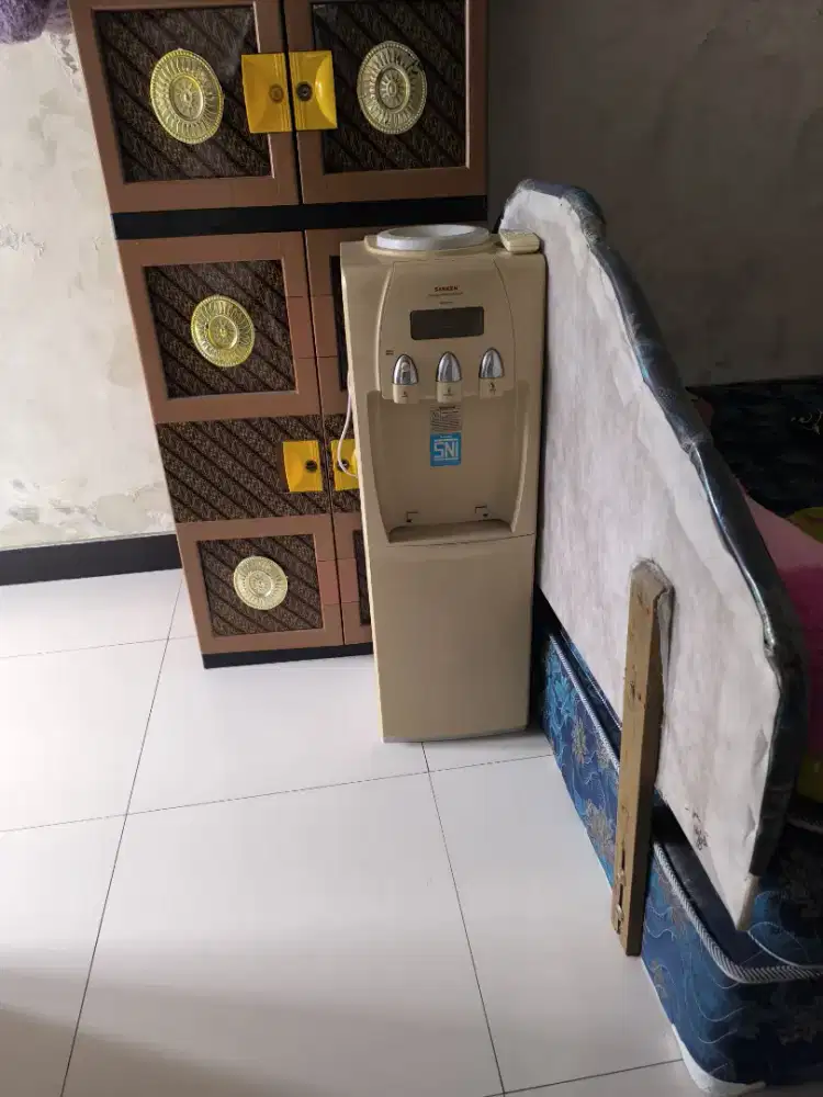 Dijual dispenser bekas panas dan dingin bekas