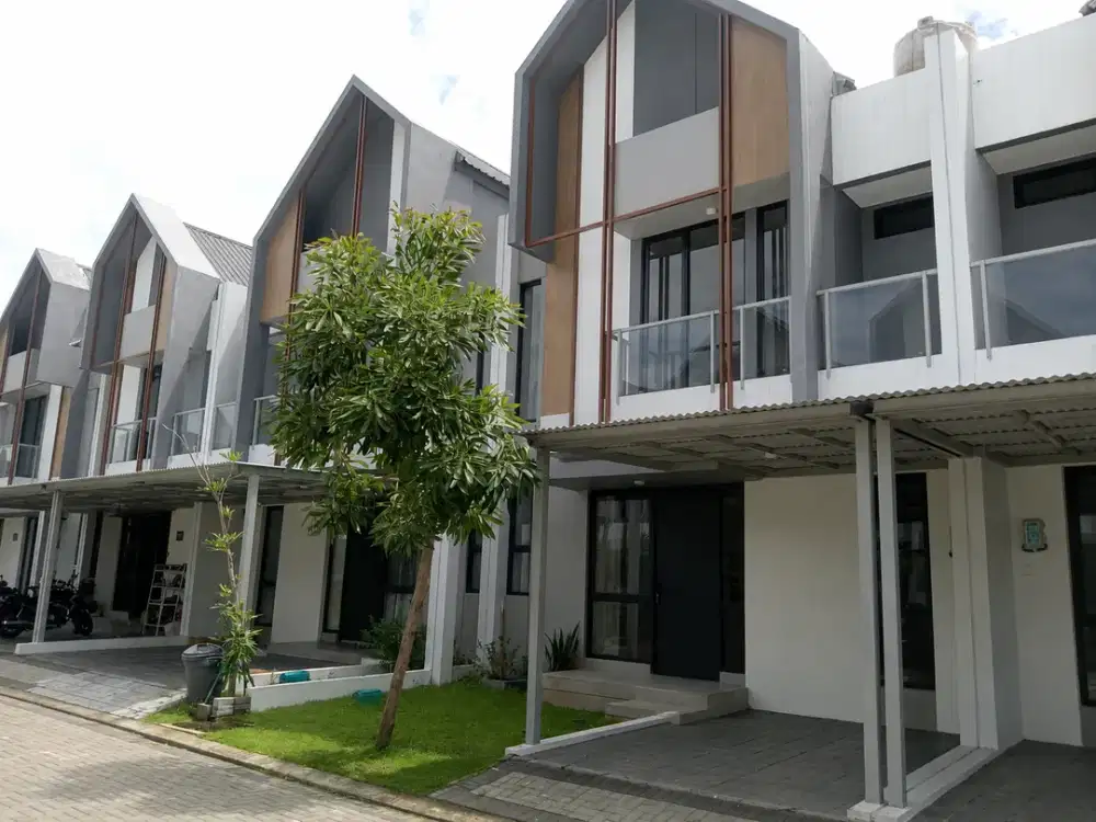 Rumah di Yuthica BSD Blok C 2 lantai 4 Bedroom + 4 unit AC DISEWAKAN RUMAH TERBAIK DI BSD