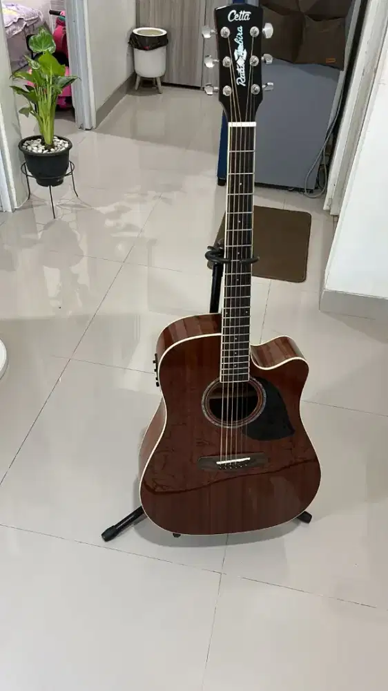 Gitar akustik elektrik Cetta