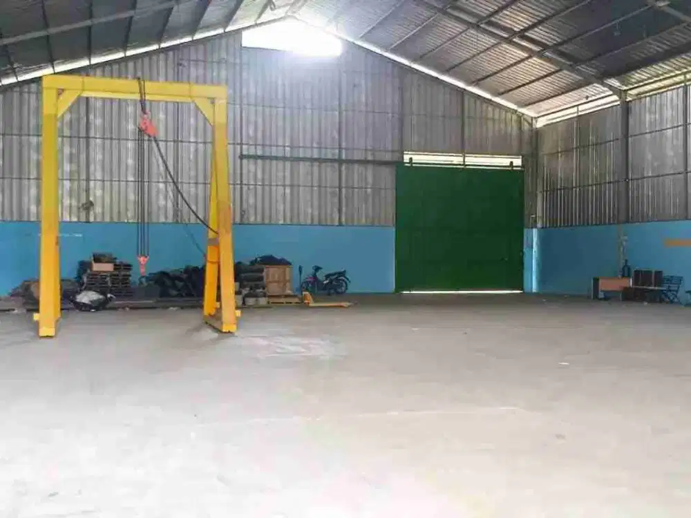 GUDANG LUAS 700 BEKASI NAROGONG Disewakan AKSES CONTAINER