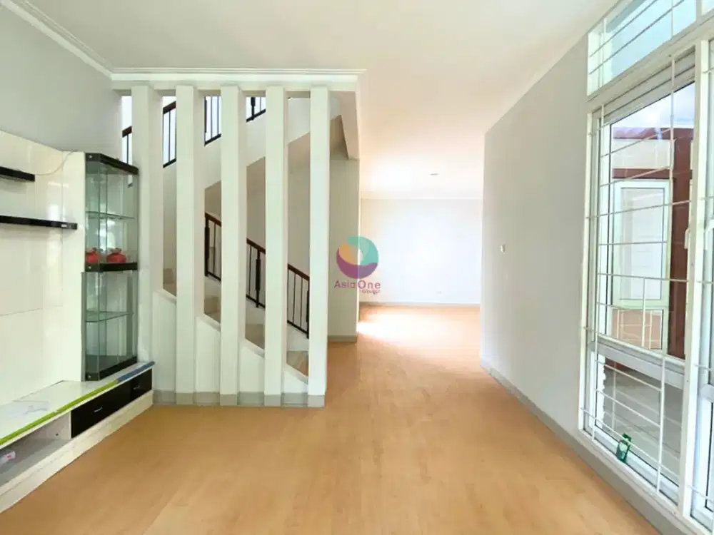Disewa Rumah Rapi Modern 2 Lantai Di Kota Wisata Cibubur