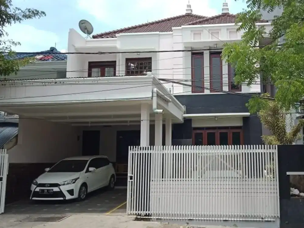 Rumah Mewah Turangga Area Premium Buah Batu Bandung | LL010