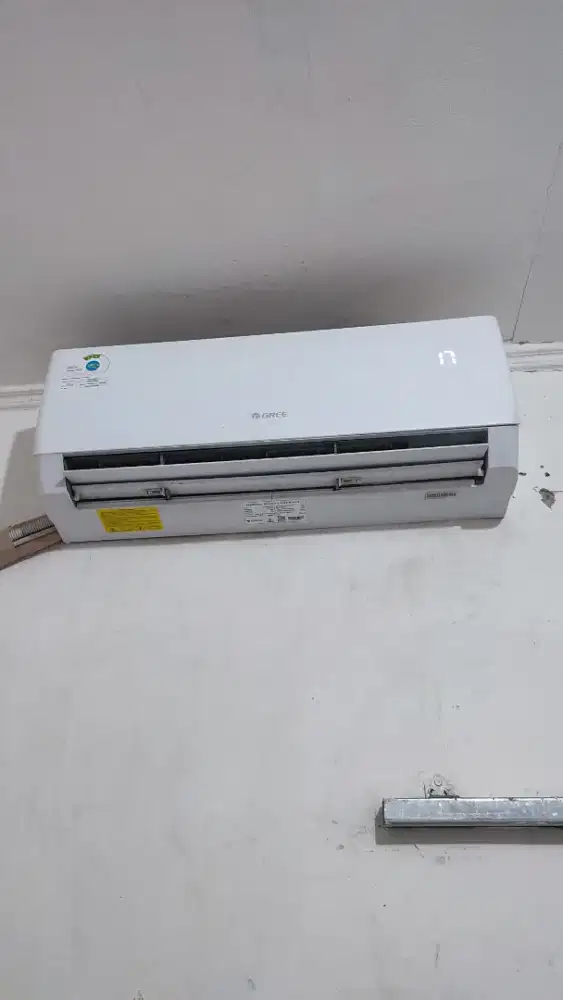 AC Gree 1/2 PK mulus masih garansi Gree