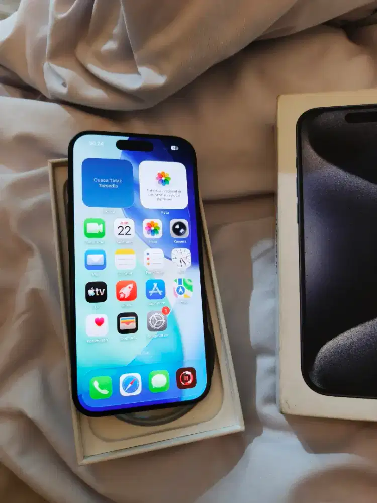 Iphone 15 pro 128 gb Fullset Terdaftar
