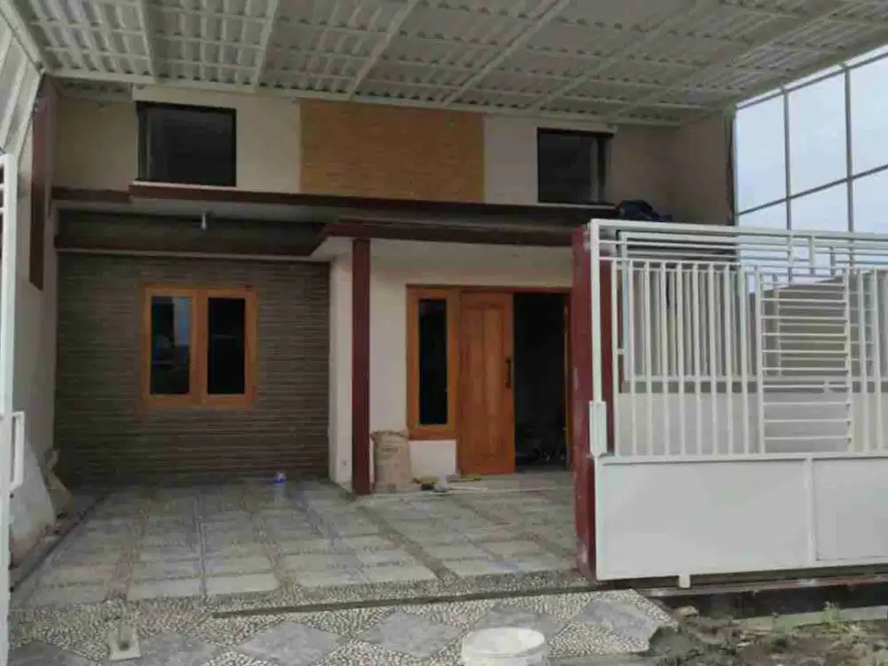 Dijual rumah semi furniture di Tambak Medokan ayu Rungkut Surabaya siap huni