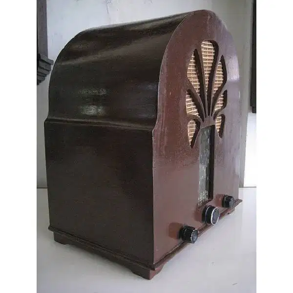 Vintage antique art deco Unique Tombstone Radio tube era 1900