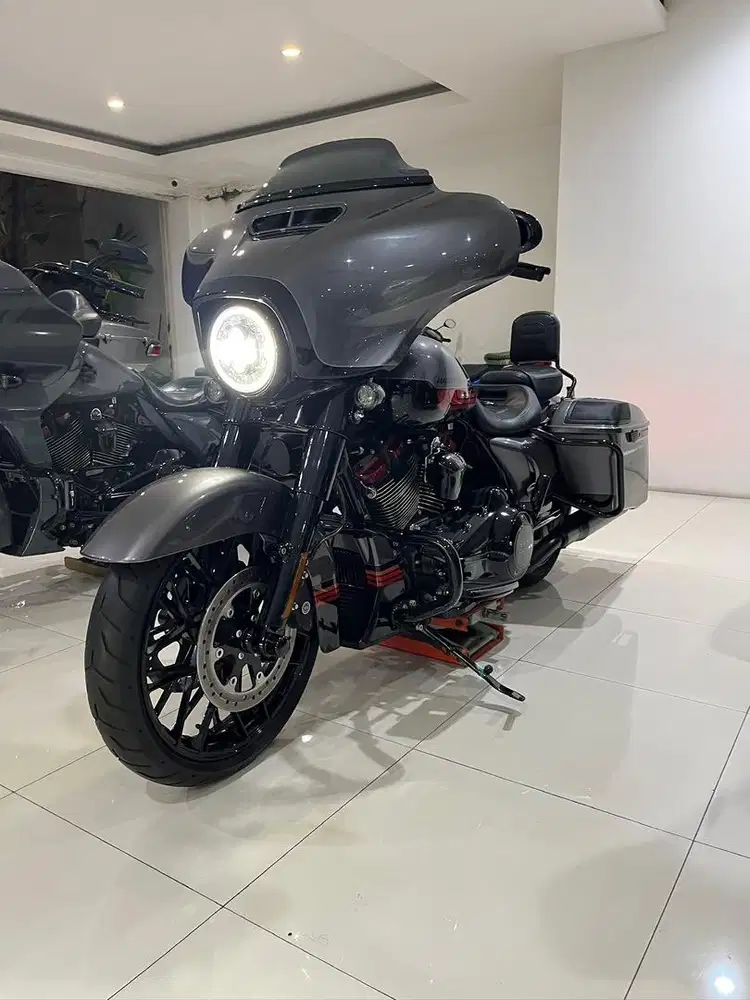 Harley Davidson Street Glide CVO 2020