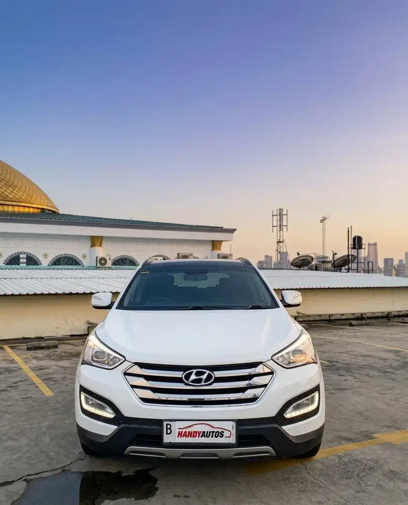Hyundai Santa Fe XG Bensin Panoramik Tahun 2014 Automatic Putih
