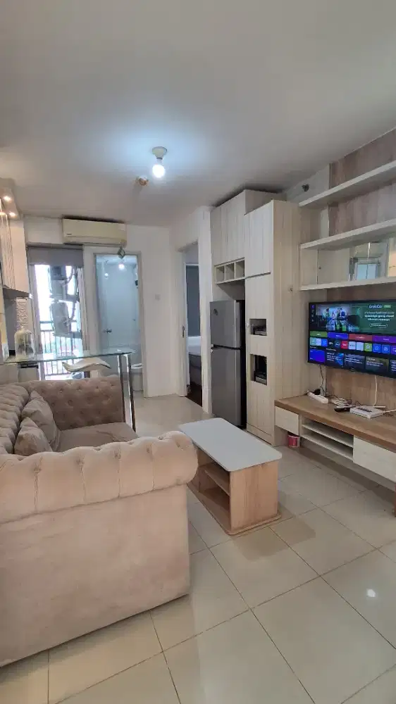 Sewakan 2 Bedroom Bagus Hook Apartemen Bassura City Atas Mall