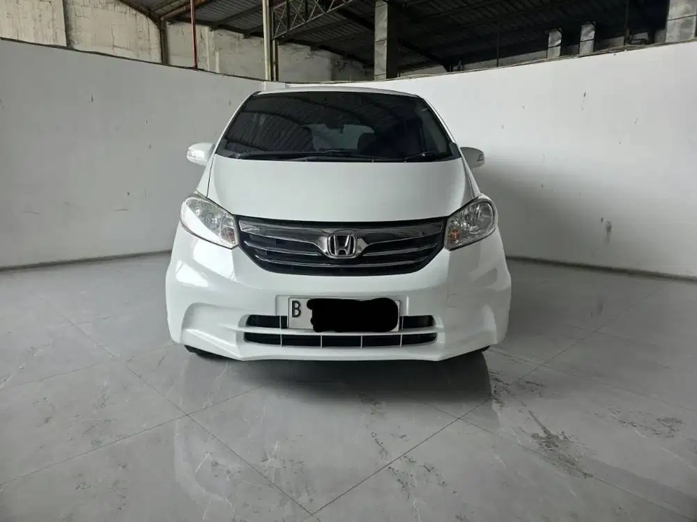 Honda Freed SD AC Double AT ( Matic ) 2013 Putih Plat Ganjil bekasi