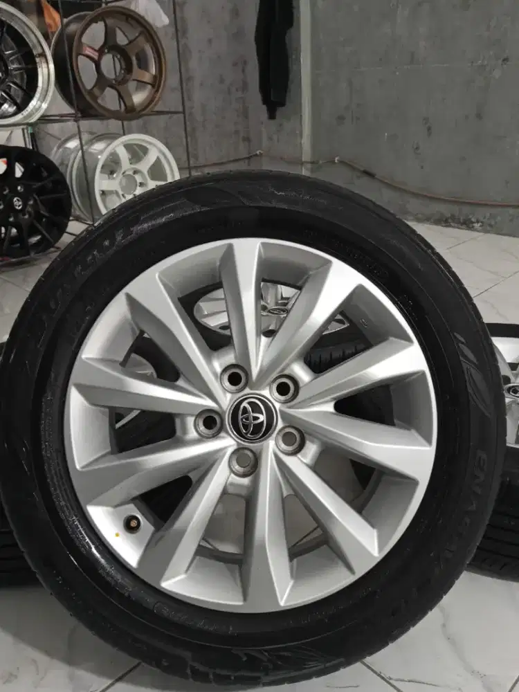 JUAL/TT VELG OEM INNOVA ZENIX TIPE V R17 VCD 5X114 BAN DUNLOP 90% 2025