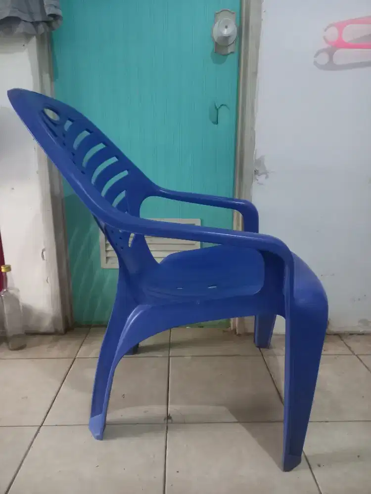 Kursi santai plastik ,bekas