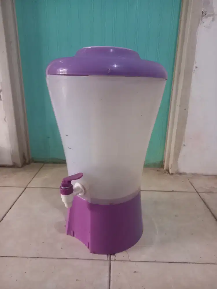 DISPENSER PLASTIK, BEKAS