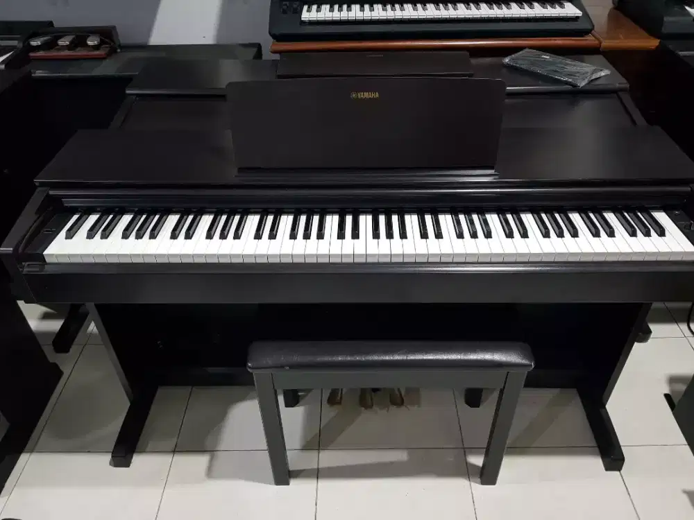 YAMAHA ARIUS YDP I03