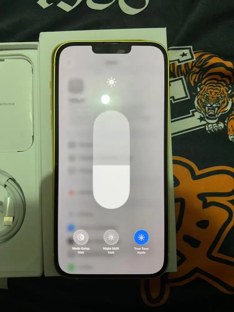 Iphone 14 Plus 256GB Yellow Mulus Lengkap Terdaftar