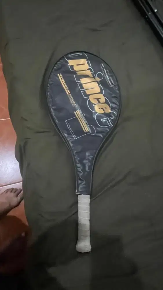 Raket Tennis/Bulu Tangkis