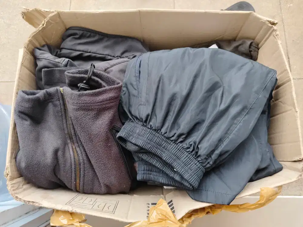 Baju Baru dan Bekas Layak Pakai