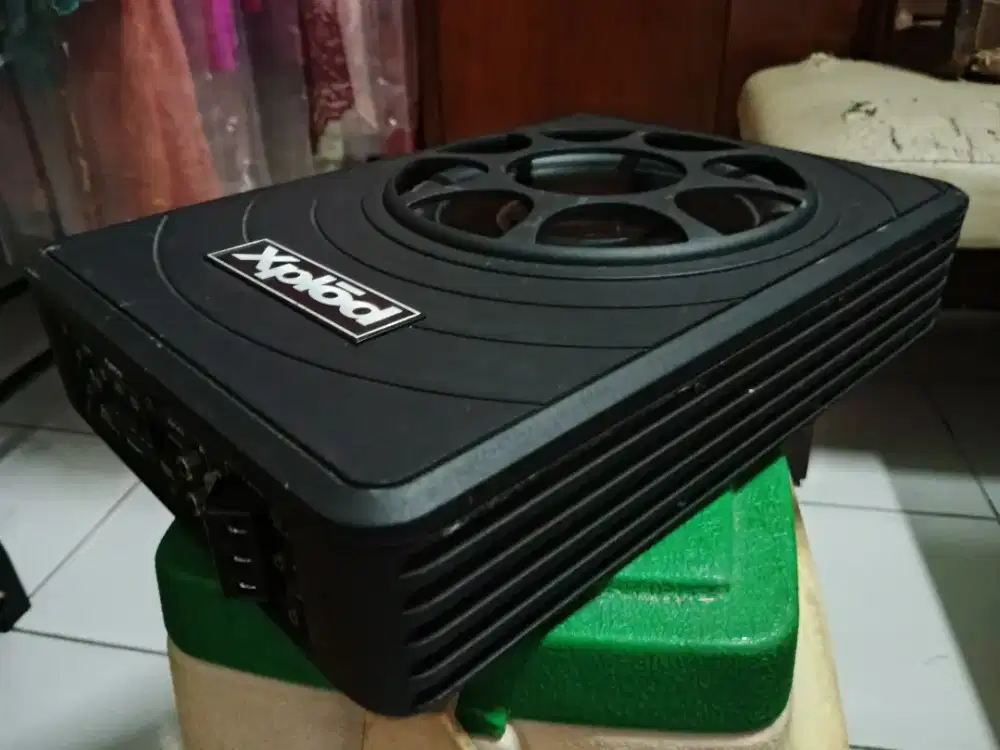 Subwoofer Kolong Xplod 7