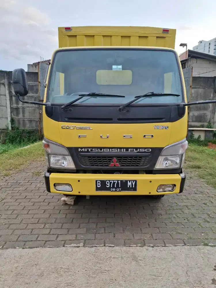 Mitsubishi CANTER.FE.73.Double 6 Ban CDD.Box Cargo Contener krs Saluyu