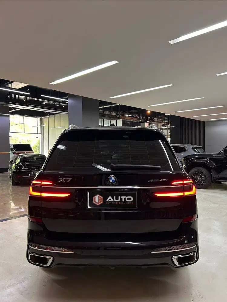 BMW X7 Xdrive40i XLine 2025 Hitam Km1rb B225GRC Nik 2024