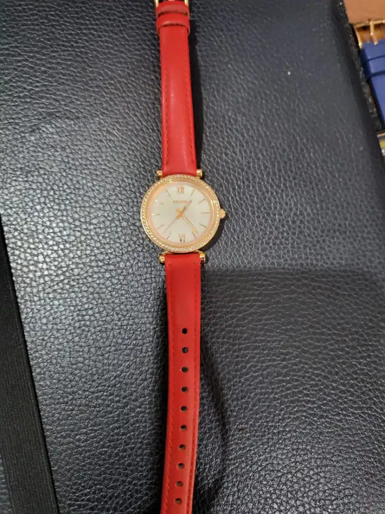 Jam merah fossil
