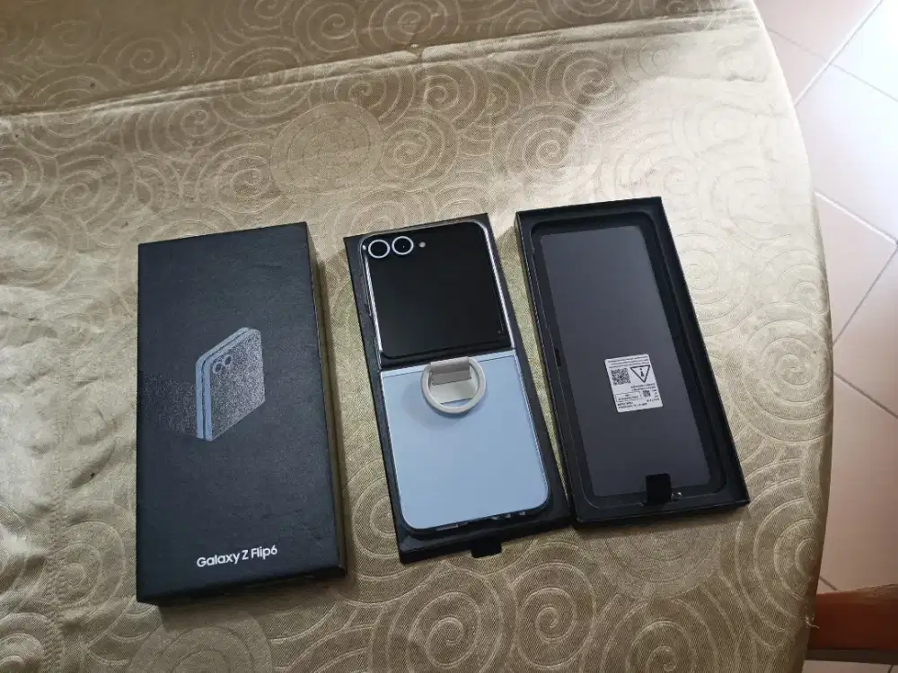 Samsung flip 6 second