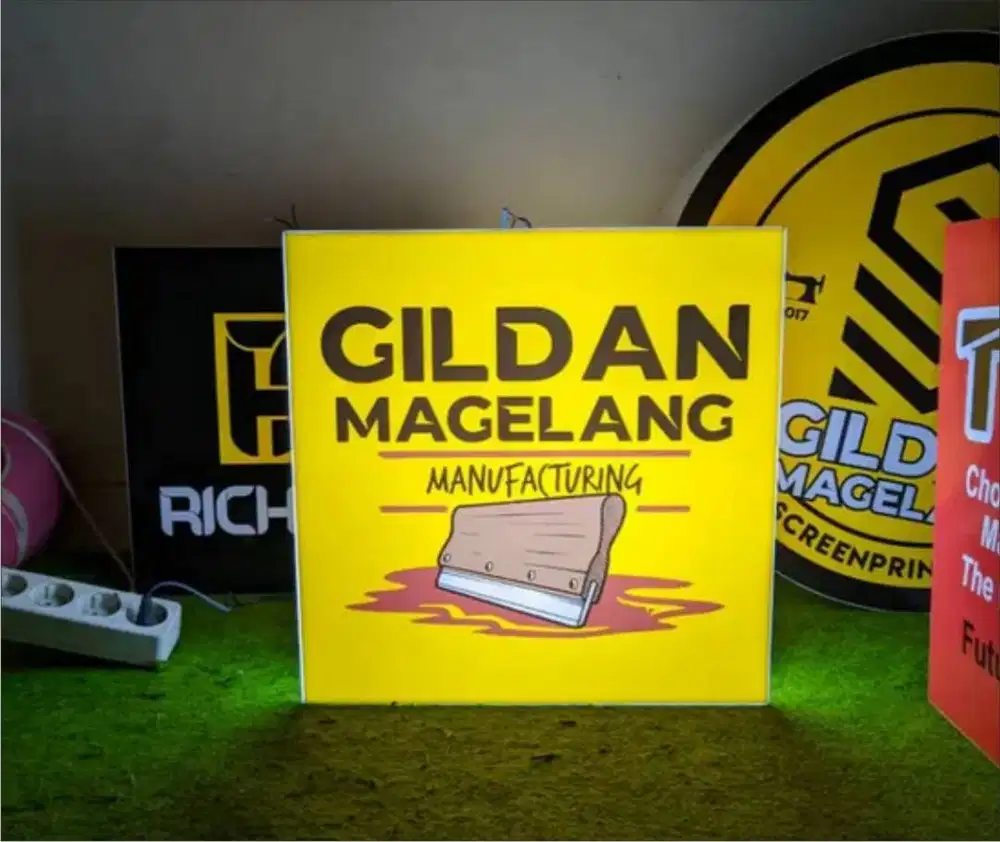 Bikin & pasang papan nama toko alat tulis atk seragam neon box sticker