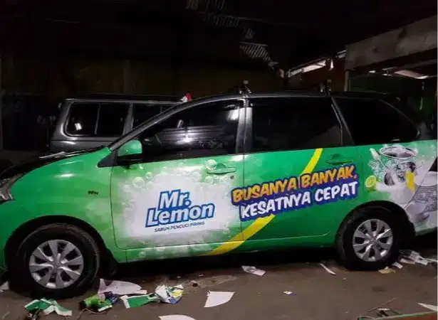 branding mobil Sticker one way stiker satu arah toko printing promosi