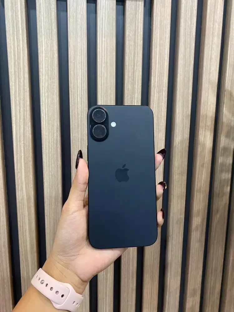 sec resmi ip 16 plus 128gb black