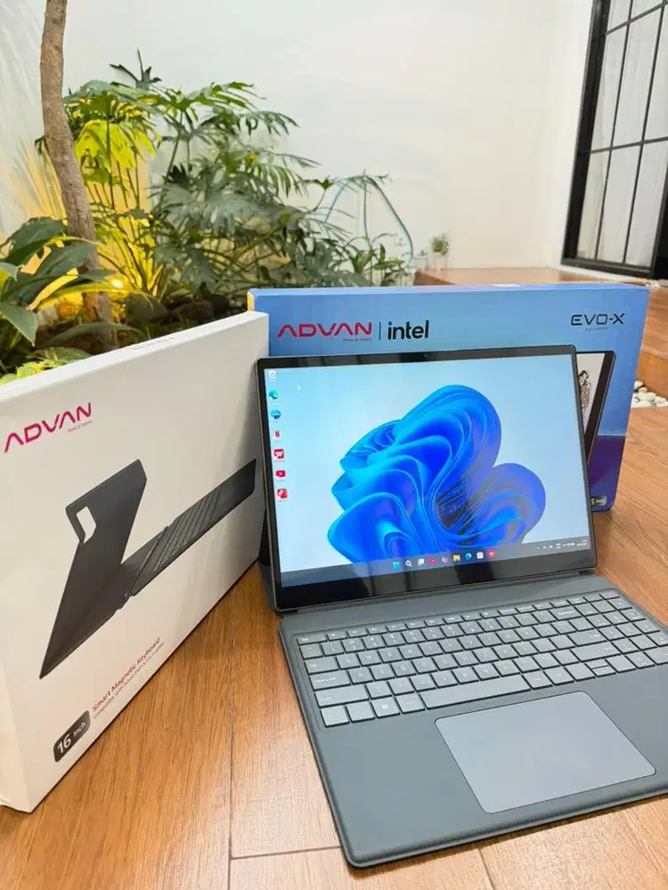 Laptop Advan 2in1 EVO X 16 Inch Core i3 12GB/512 GB Windows 11