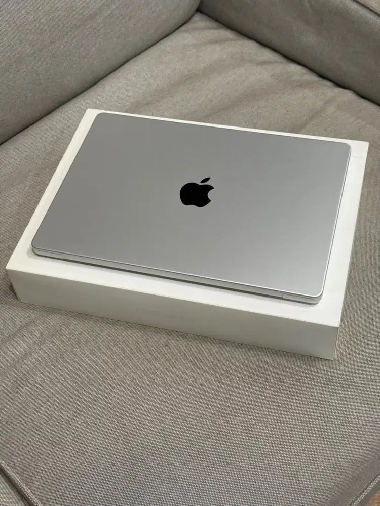 Macbook Pro M3 14 Inch 8/512GB Silver
